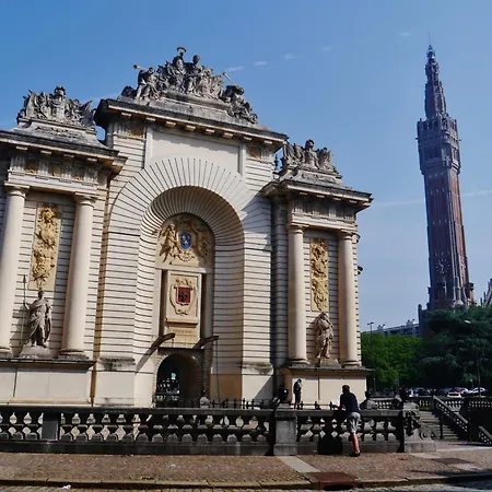 Groupes-coliving-loosleslille-7 Chambres-5 Sdb فيلة